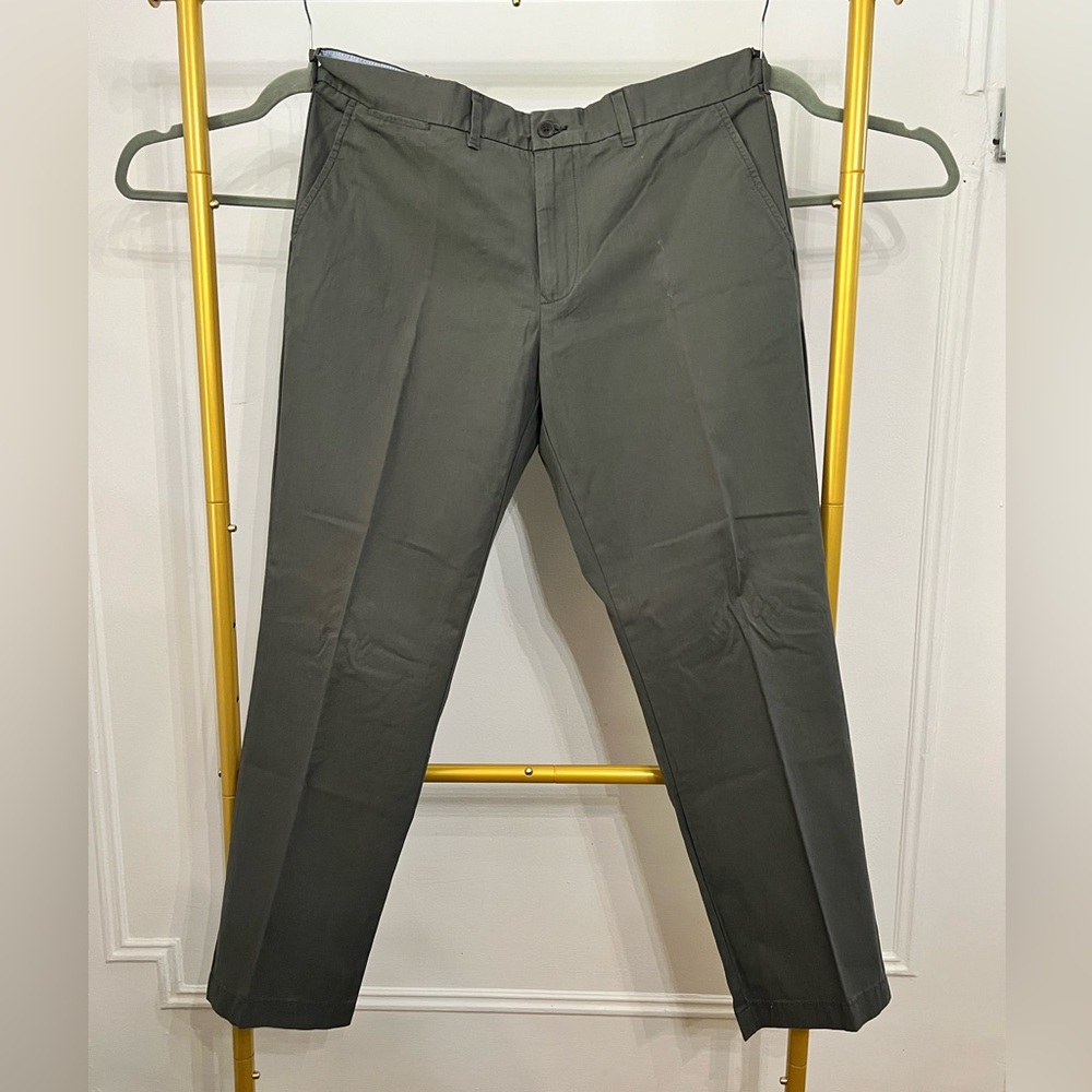 NWT Men's Tommy Hilfiger Green khaki chino pants